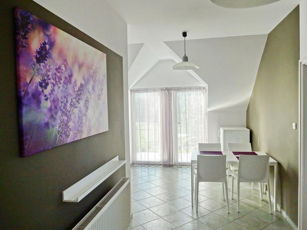 Albizia Apartments Balatonfured Bagian luar foto
